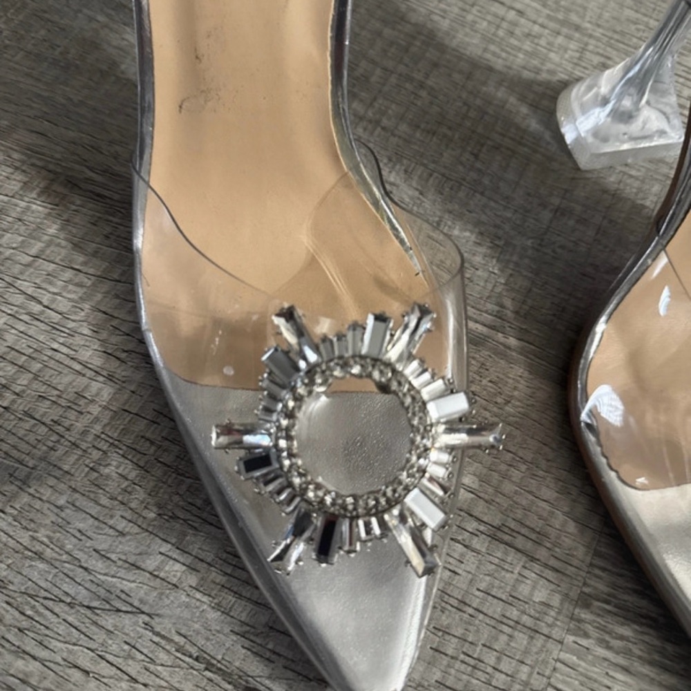 Catherine Malandrino Silver Pointed Toe Heels with Crystal Sunburst - Picture 6 of 13